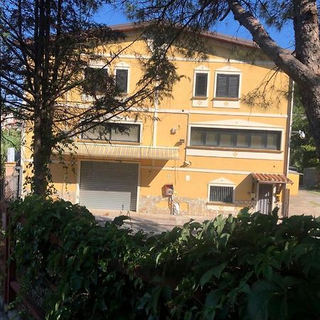 Mare O Montagna Apartment Cosenza Exterior photo
